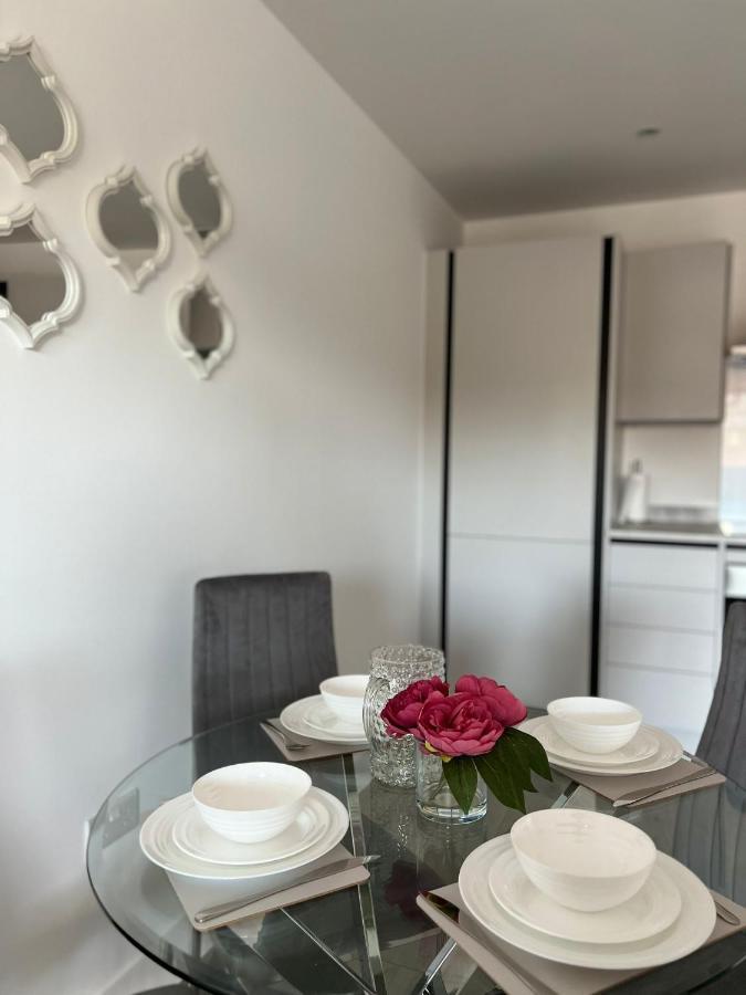 Madison Court Apartments هيميل هيمبستيد المظهر الخارجي الصورة